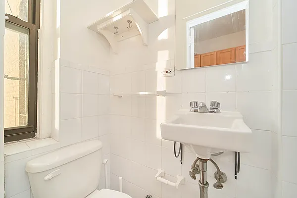 Rented by Living New York | media 25