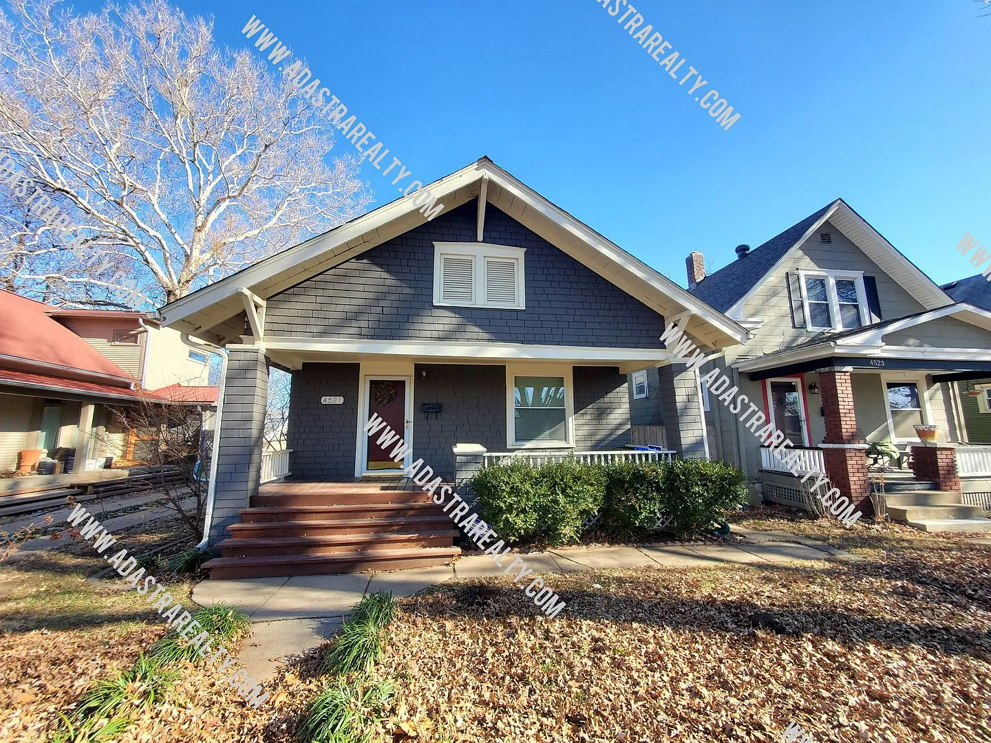 Beautiful Home in West Plaza-Available in AUGUST!! — Photo 3