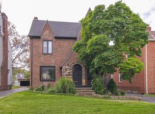 2204 Jackson Blvd, University Heights, OH 44118