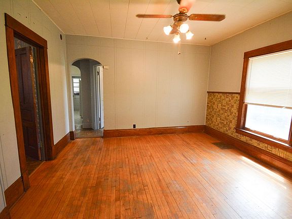 5th image of 209 S Pearl St #1