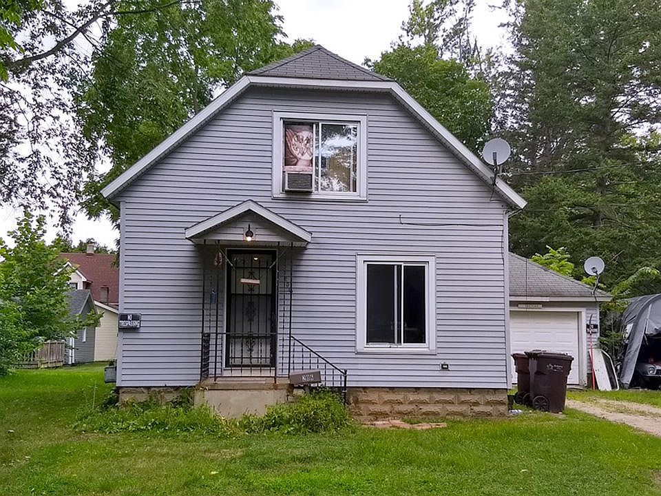 1st image of 206 E Douglas St