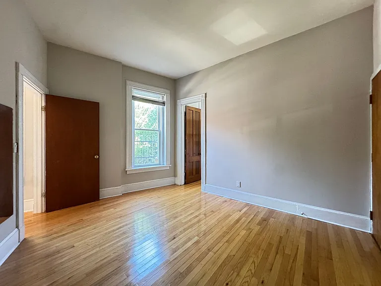 10 Mechanic St — Photo 22