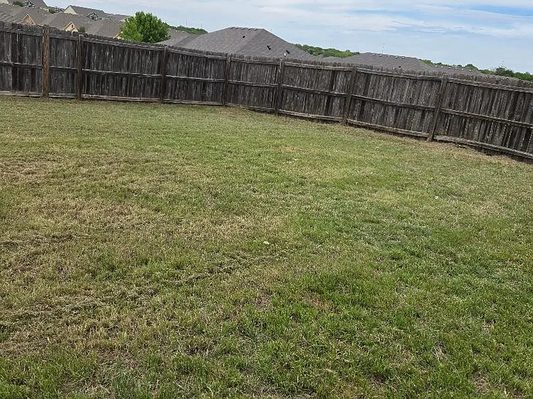 3709 Foxglove Ln — Photo 2