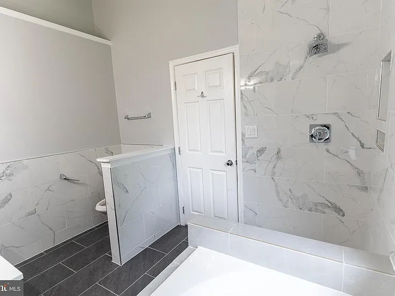 2403 Baikal Loop — Photo 34