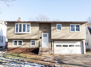 111 Meadow Rd, Syracuse, NY 13219