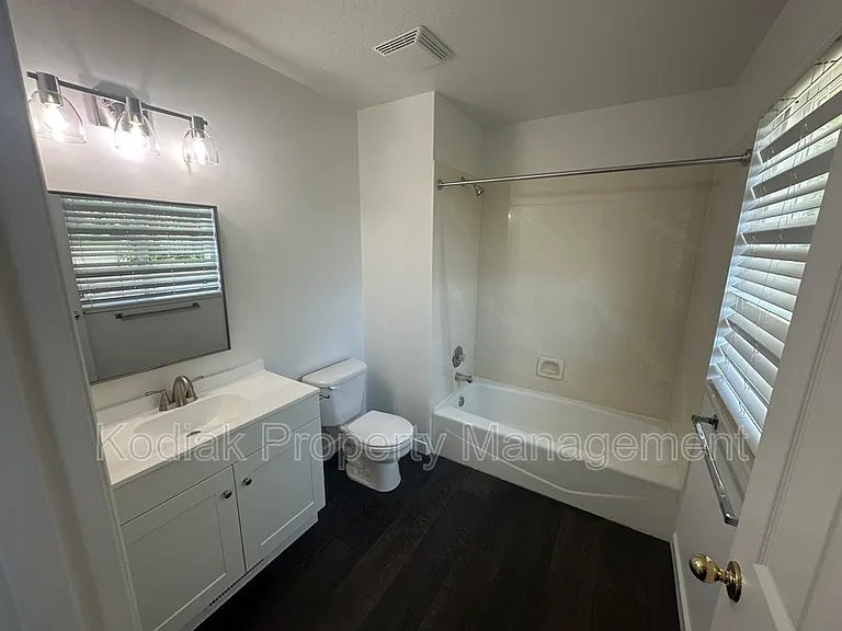 1802 S 200 W — Photo 15