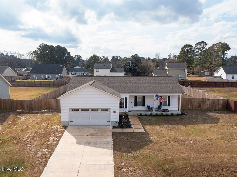 1st image of 305 Gate Stone Lane