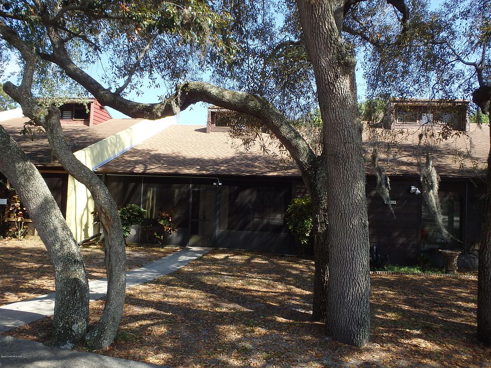 1st image of 467 Valerie Dr #467