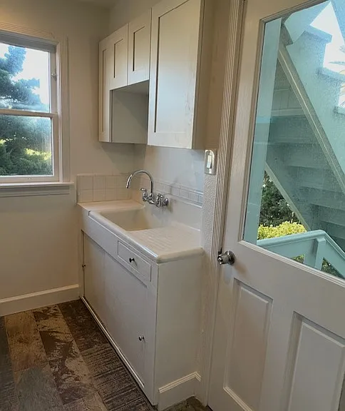 Vintage drainboard sink
