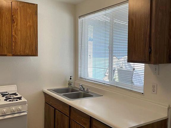 5th image of 249 S Sunset Ave Unit 2