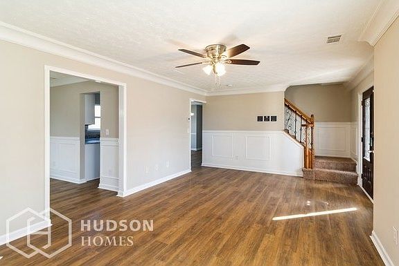 3rd image of 2979 Meadow Point Dr