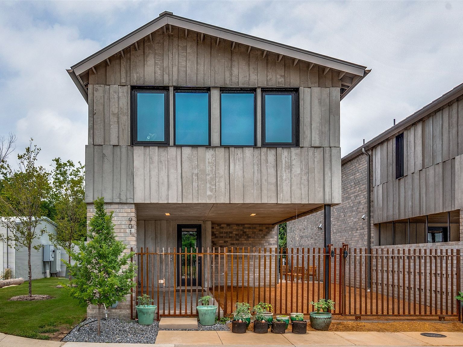 907 Blackland Ct, Dallas, TX 75243 MLS 20633021 Zillow