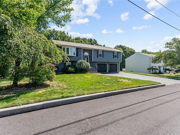 3rd image of 16 Rachella Ct