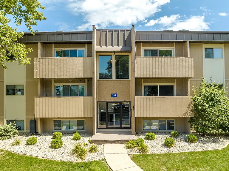Flats at Dunlap — Photo 11
