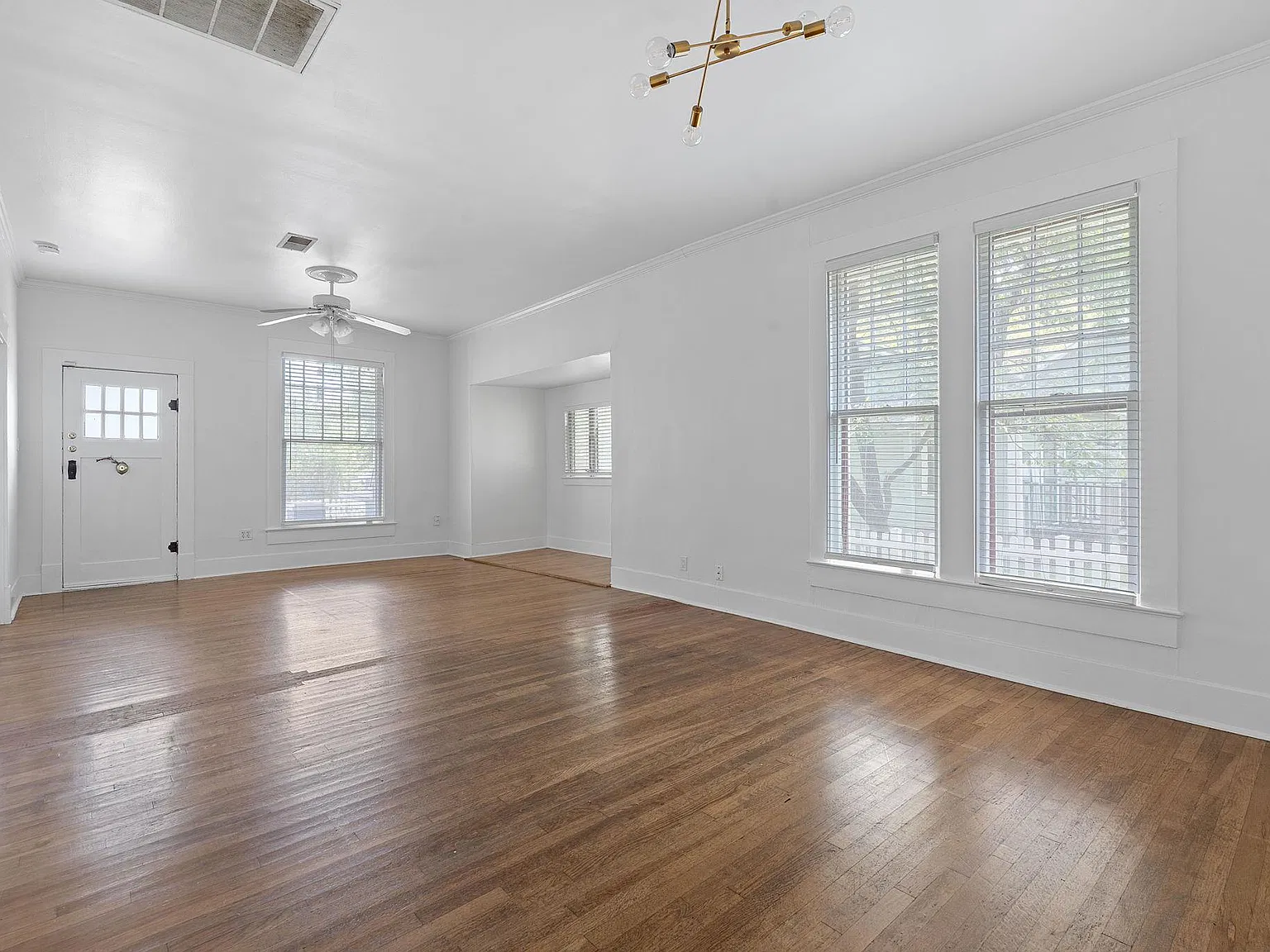 2 bed, 2.0 bath, 1272 sqft, $2,700 — Photo 4