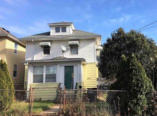 711 Loomis St, Jackson, MI 49202