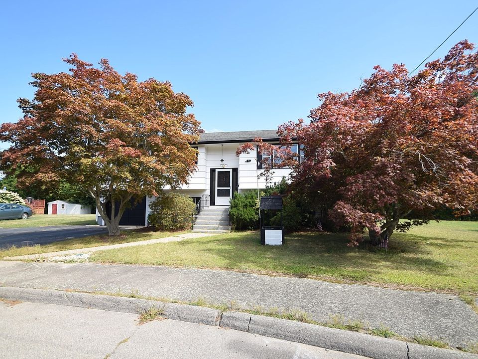 1st image of 27 Niles Rd