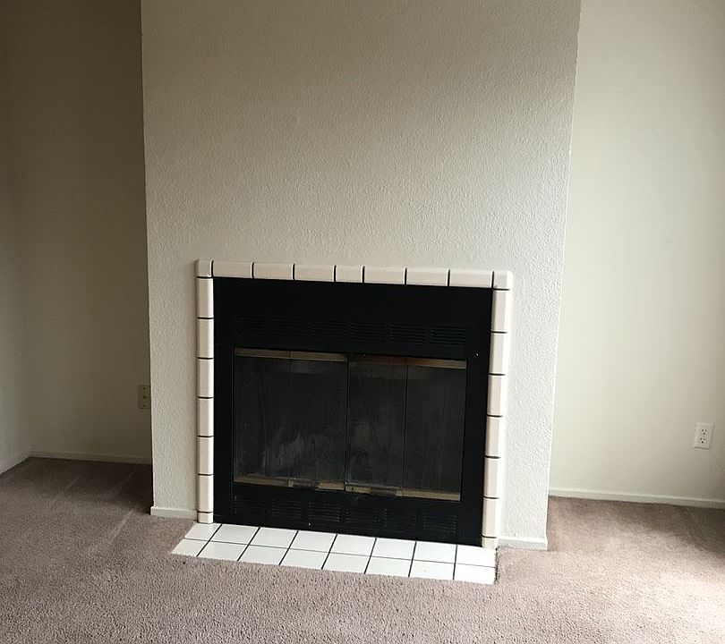 2nd image of 724 Brighton Ave APT 5
