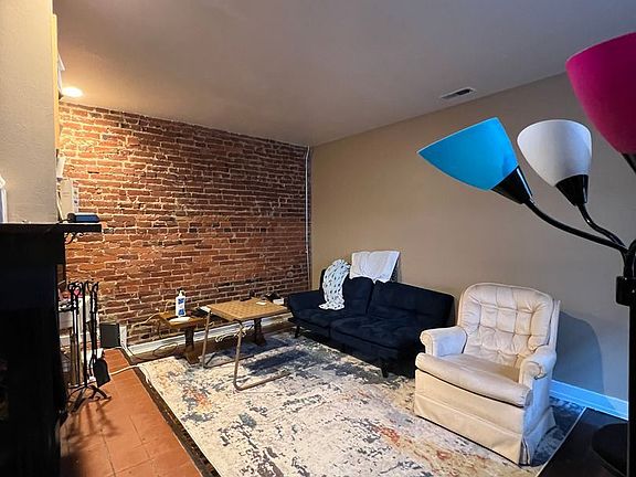 5th image of 900 Spruce St #5973719