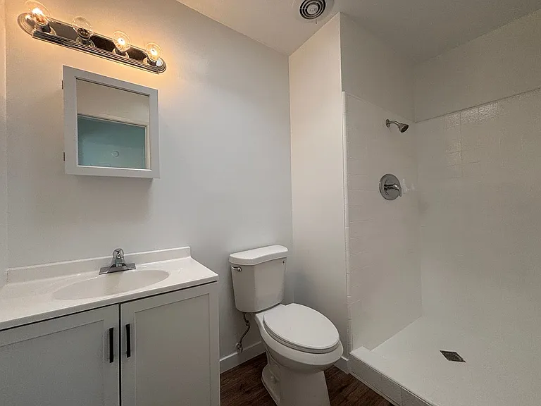 1163 Winchester Ave — Photo 17