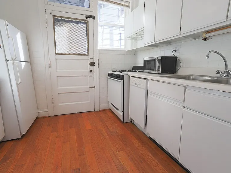 639 W Cornelia Ave #N4 — Photo 2