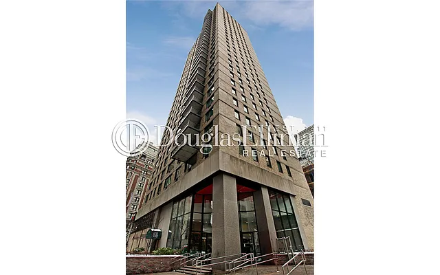 Rented by Douglas Elliman | media 15