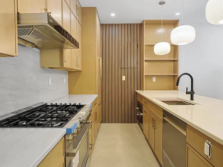 153 Weirfield St #B — Photo 8