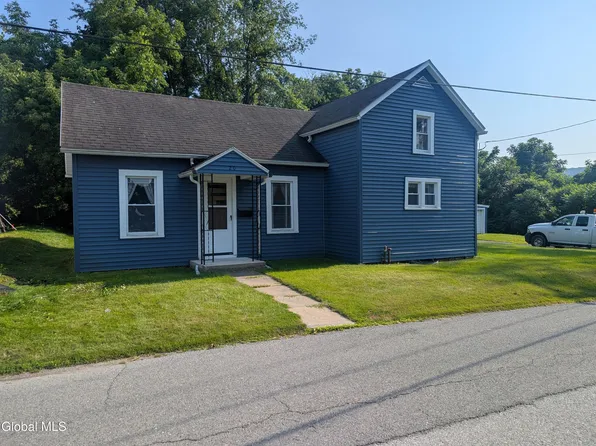 20 Carey Avenue, Hoosick Falls, NY 12090