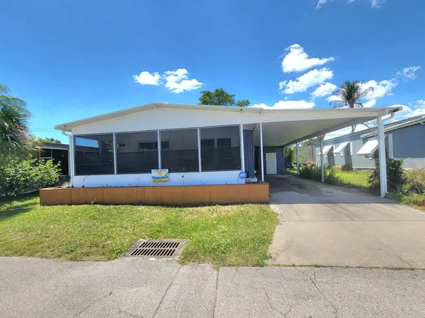 212 Caviller Ct, North Fort Myers, FL 33917