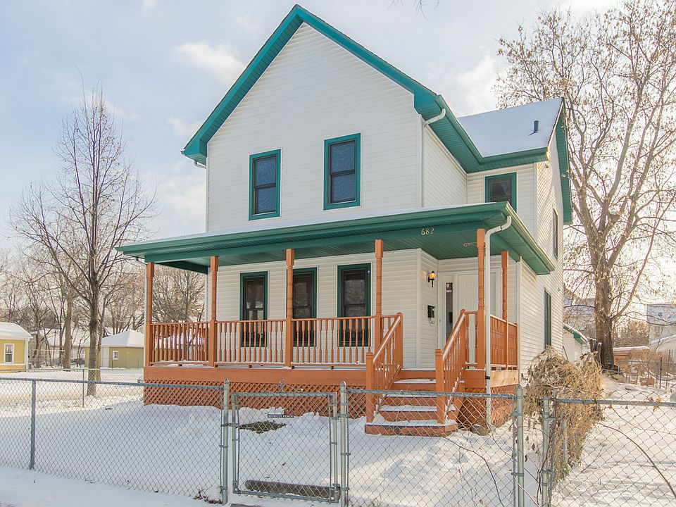 1st image of 682 Edmund Ave