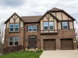 856 Trappers Crossing, Milford, OH 45150