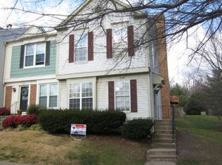 12132 Wedgeway Ct, Fairfax, VA 22033