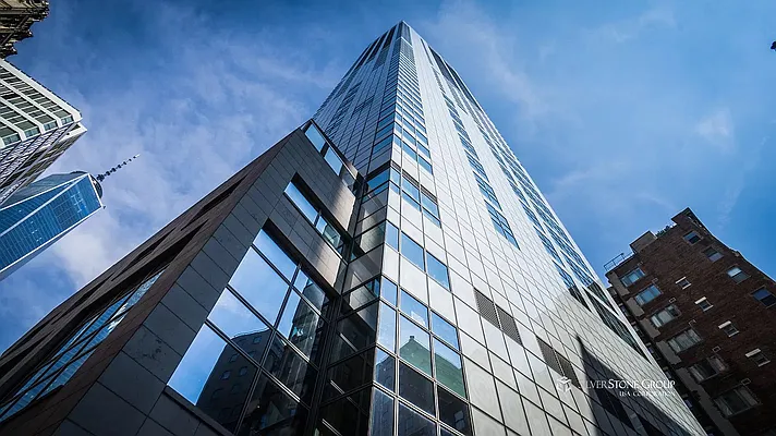 Rented by Silverstone Group USA Corp. | media 22