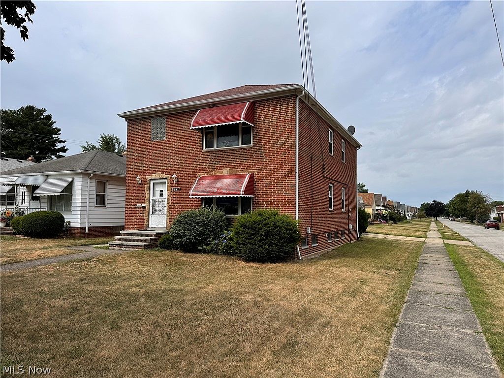 こじこじ 5876 W 54th St, Parma, OH 44129 | Zillow