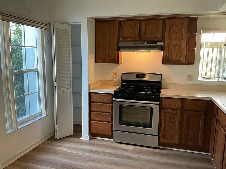 5811 Parkview Lake Dr — Photo 2