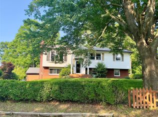 6 Pelham Dr, Carmel, NY 10512