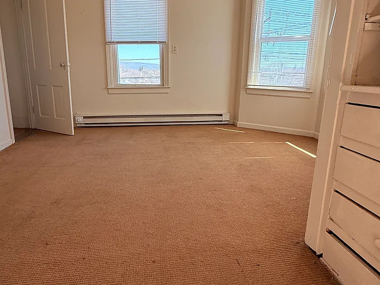 137 Onota St — Photo 7