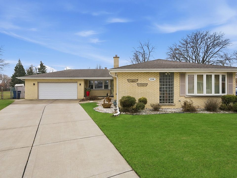 2nd image of 5709 Rose Ct