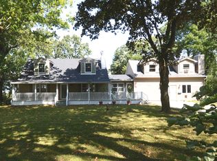 17N170 Powers Rd, Gilberts, IL 60136