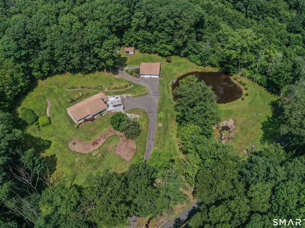 22 Ludwig Road, Ellington, CT 06029