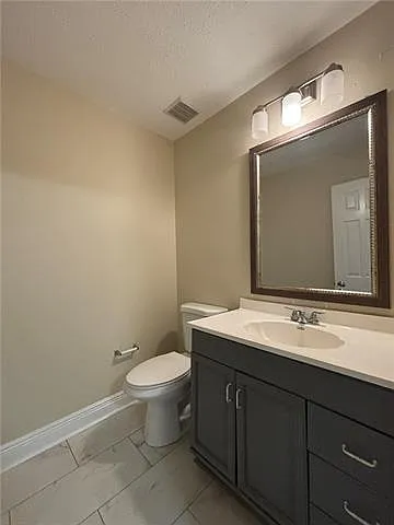 2332 Oxford Pl — Photo 13
