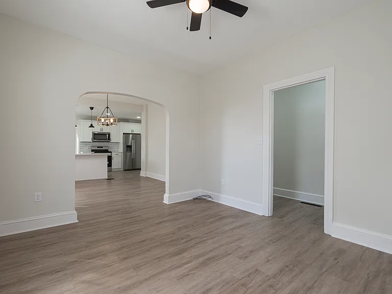 51 W Fairview St — Photo 6