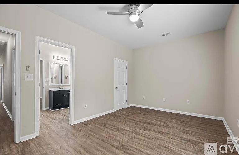 525 W Rose Ave — Photo 14