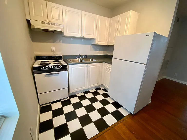 Andrews Court — Photo 5