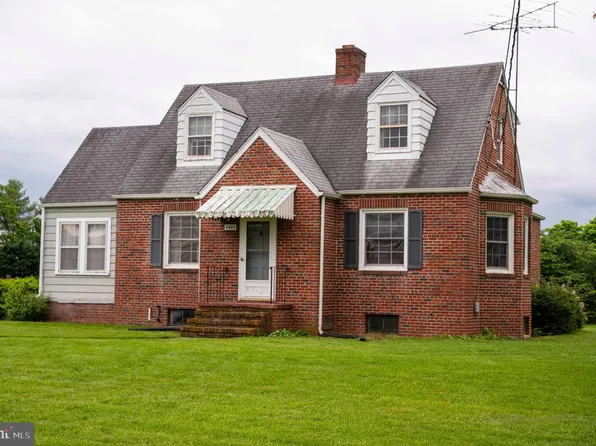 8409 Valley Pike, Middletown, VA 22645