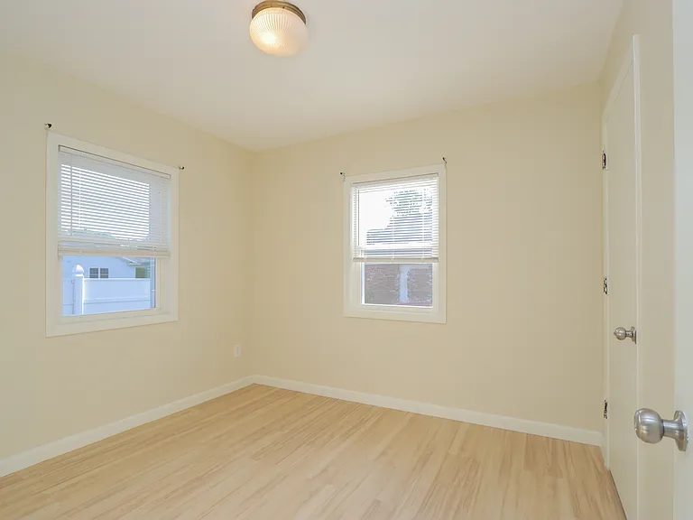 321 Montcalm St #R — Photo 18