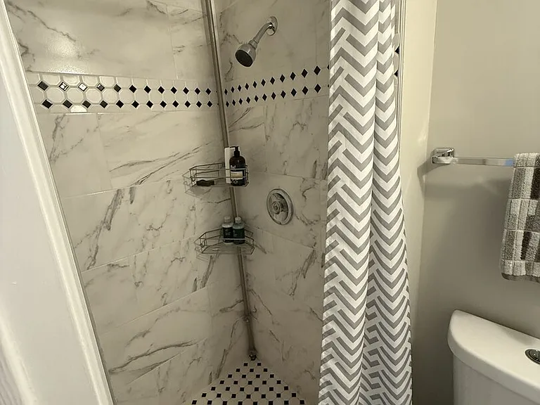 Old Columbia Pike — Photo 21
