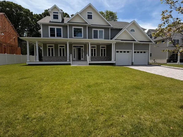 825 Naryshkin Way, Toms River, NJ 08753
