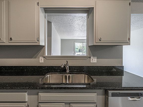 4th image of 428 NW 91st St