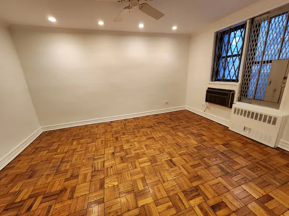 65-15 38th Avenue image 6 of 11